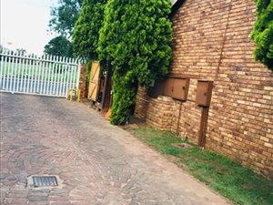 2 Bed Townhouse in Birch Acres