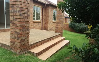 3 Bedroom Simplex in Honeydew Manor