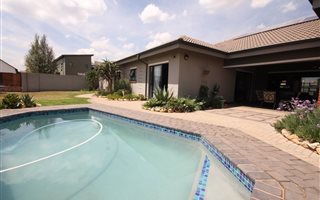 4 Bedroom House in The Meadows