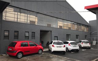 950 m² Industrial space in Kensington