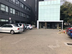 3689 m² Commercial space in Parktown