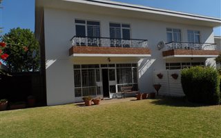2 Bedroom Duplex in Westdene