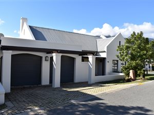 3 Bedroom House in Jamestown