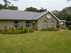 4.2 ha Smallholding in Spitskop