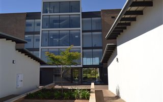 2 Bedroom Apartment in Midfield Estate
