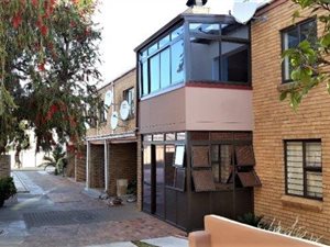 2 Bed Apartment in Brackenfell Central