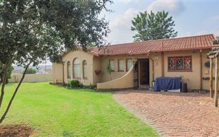 3 Bedroom House in Noordwyk