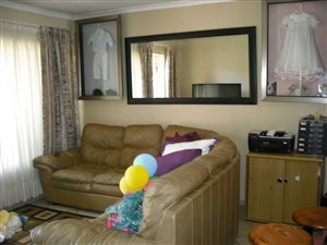2 Bedroom Townhouse in Grobler Park