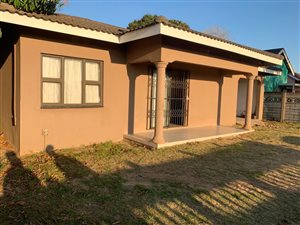 3 Bed House in Aquadene