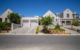 3 Bedroom House in Jamestown
