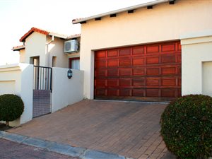 3 Bed House in Kyalami
