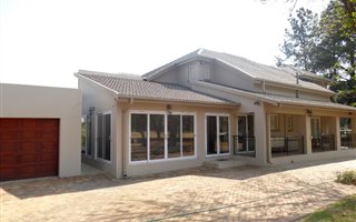 5 Bedroom House in Miravaal