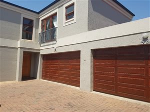 4 Bed Cluster in Sunninghill