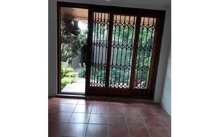 1 Bedroom Garden Cottage in Greenside