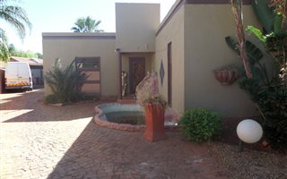 4 Bedroom House in Doornpoort and surrounds