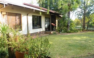 3 Bedroom House in Meerhof