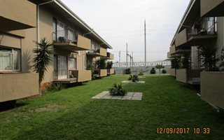 3 Bedroom Apartment in Parow Valley