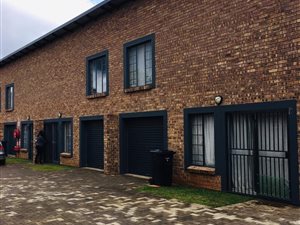 2 Bed Townhouse in Rietfontein