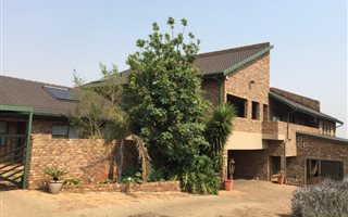 5 Bedroom House in Highveld