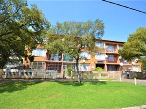 2 Bed Apartment in Vereeniging Central