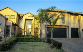 6 Bedroom House in Midstream Estate