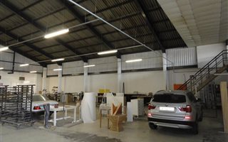 950 m² Commercial space in Maitland