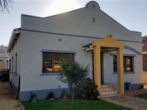 300 m² Commercial space in Jeffreys Bay
