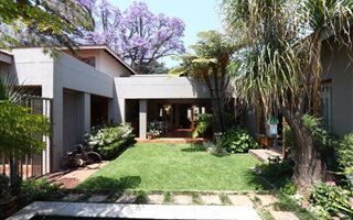 4 Bedroom House in Orchards