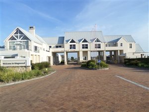 888 m² Land available in Kingswood Golf Estate