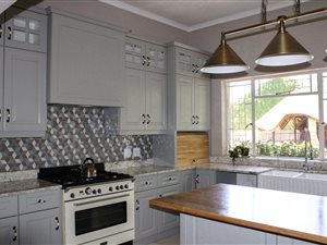 4 Bed House in Herlear