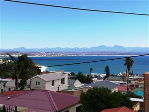 4 Bed House in Linkside