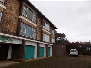 3 Bed Apartment in Umtentweni
