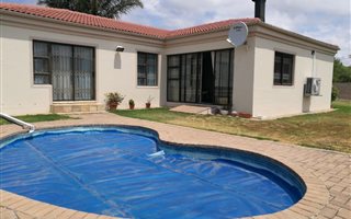 3 Bedroom House in Goedemoed