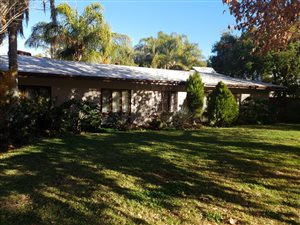 4 Bed House in Middelpos