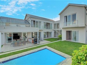 5 Bed House in Waterfall Country Village