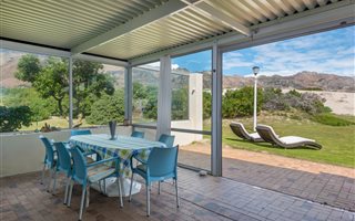 3 Bedroom House in Gordons Bay Central