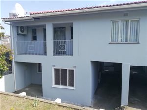 6 Bed House in Trenance Manor