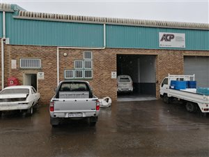 360 m² Industrial space in Waterfall