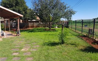 3 Bedroom House in Jan Kempdorp
