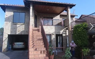 3 Bedroom Townhouse in Edenglen