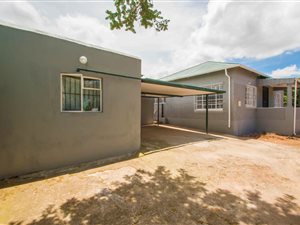 3 Bed House in Maraisburg