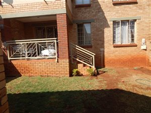 2 Bed Townhouse in Mooikloof Ridge