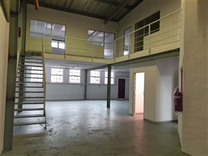 252 m² Commercial space in Briardene