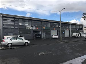 450 m² Industrial space in Paarden Eiland