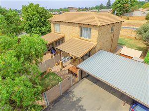 2 Bed Townhouse in Allens Nek