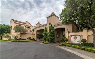 1 Bedroom Apartment in Lonehill