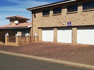 5 Bedroom House in Lennoxton