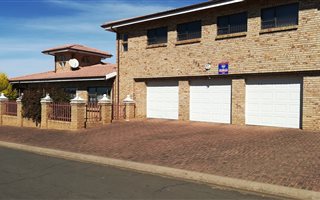 5 Bedroom House in Lennoxton