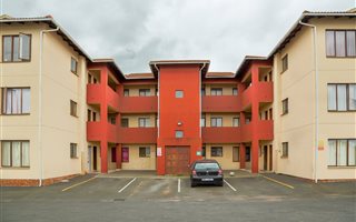 2 Bedroom Apartment in Brackenham