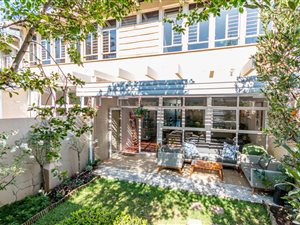 3 Bed Duplex in Winston Ridge